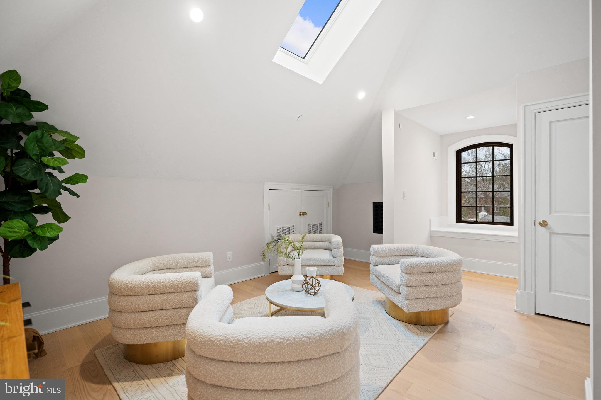 5125 UPTON STREET NW