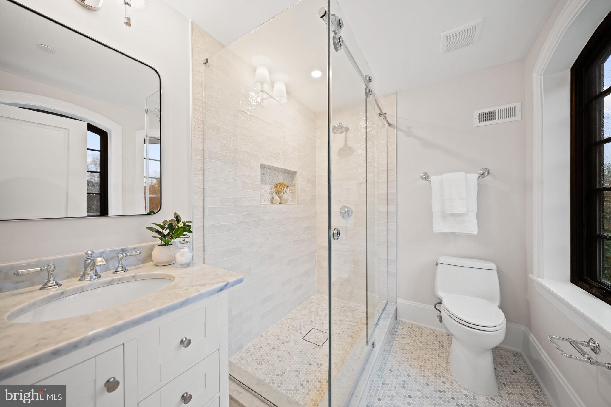 5125 UPTON STREET NW