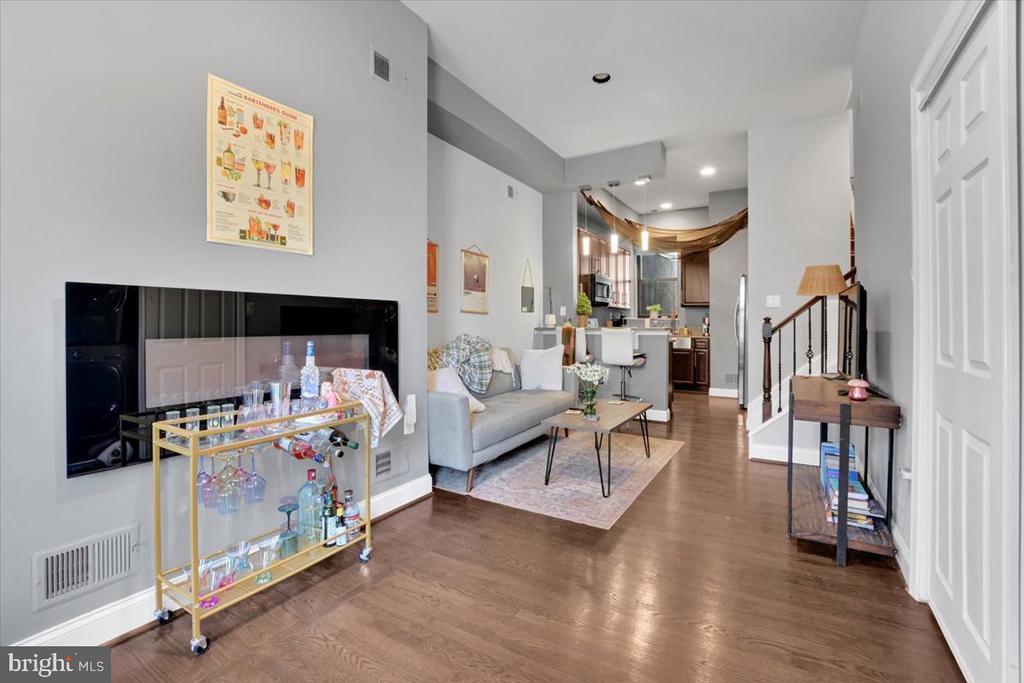 1614 15TH STREET NW