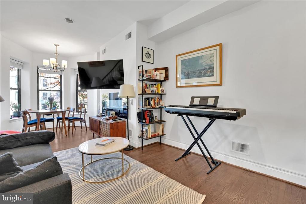 1614 15TH STREET NW