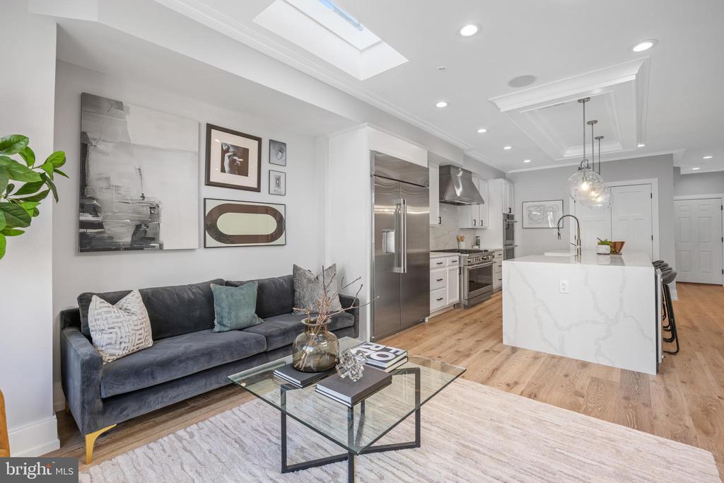 1444 BELMONT ST NW 302