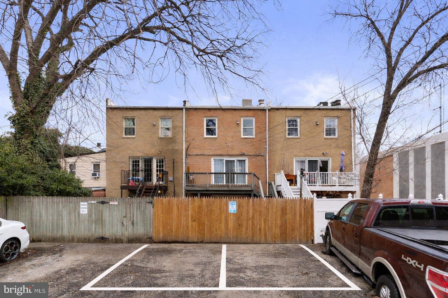 1117 G STREET SE