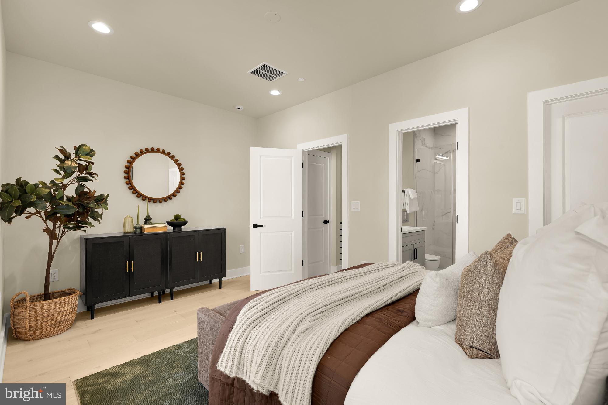 422 WARNER STREET NW 2