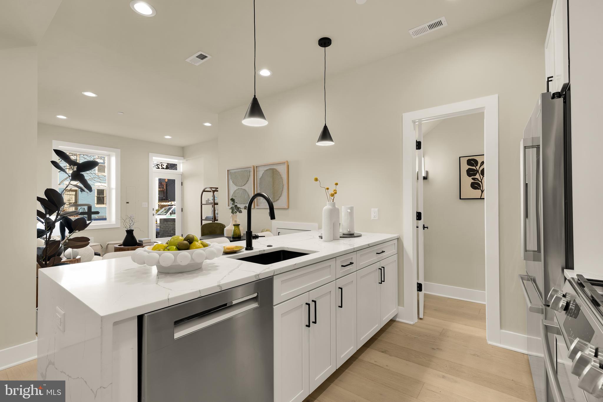 422 WARNER STREET NW 2