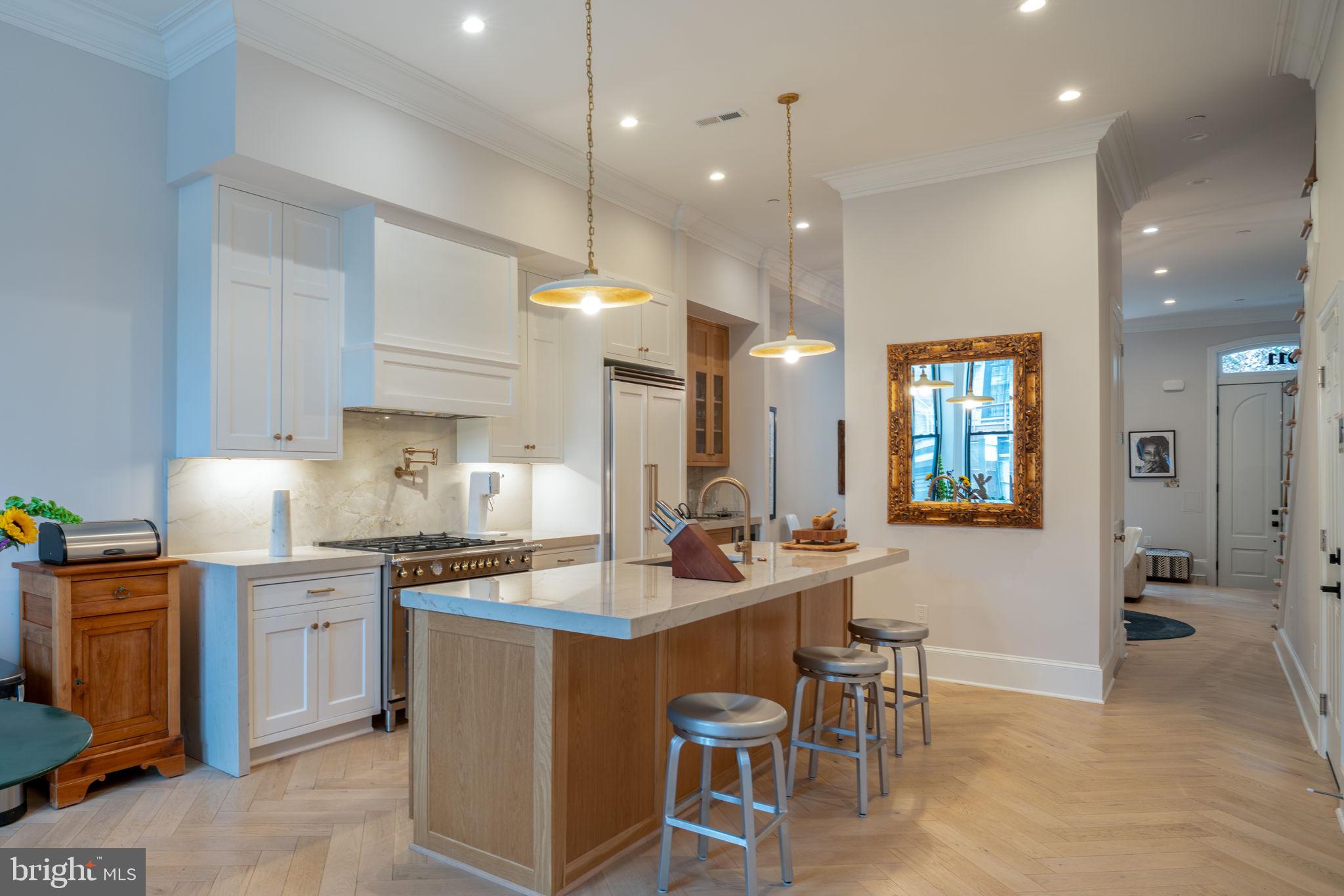 911 M STREET NW