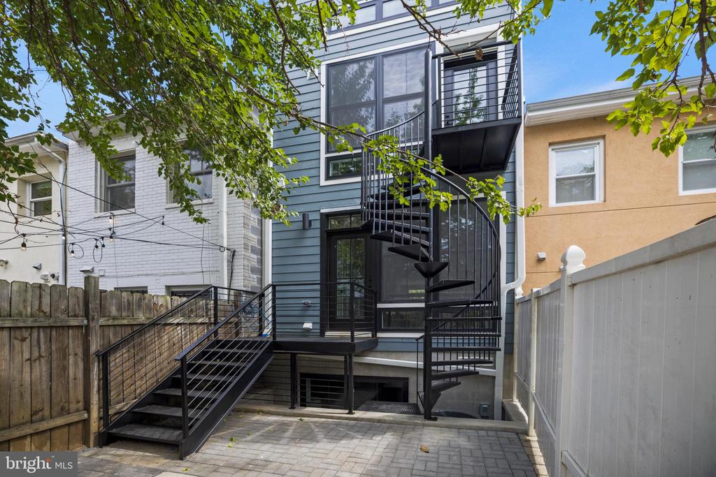 1640 4TH STREET NW 2