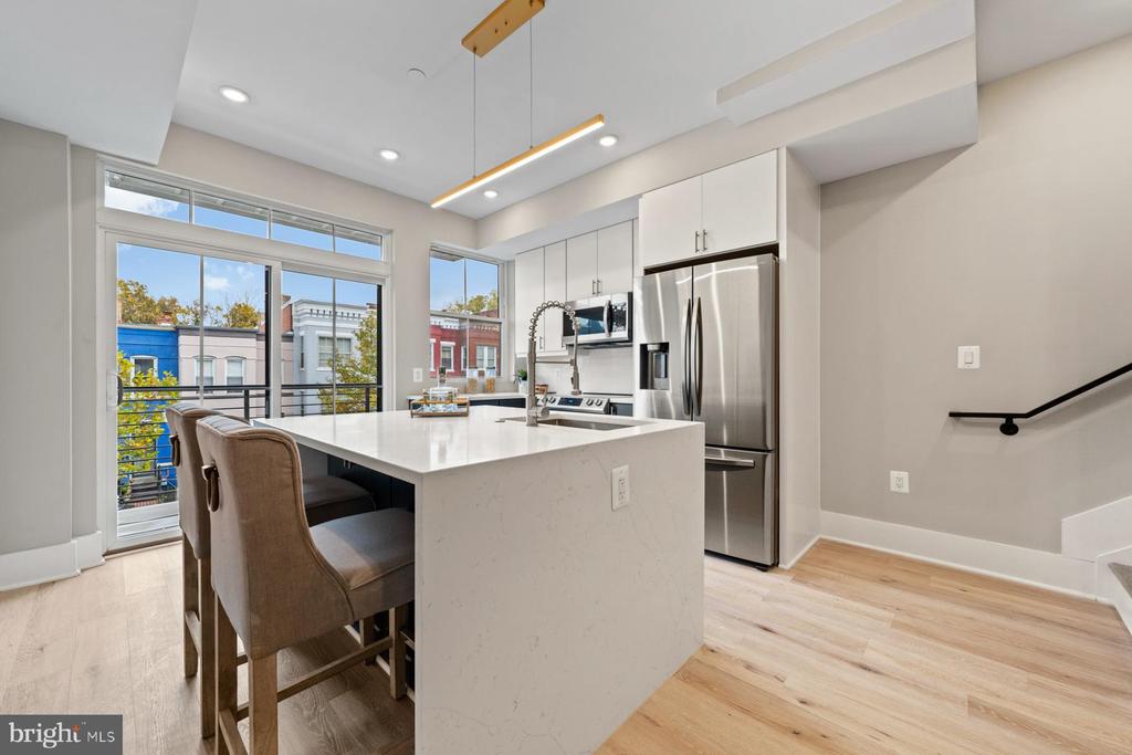 1640 4TH STREET NW 2