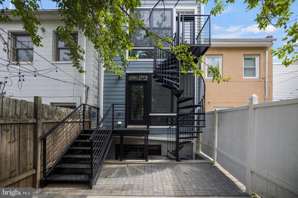 1640 4TH STREET NW 2