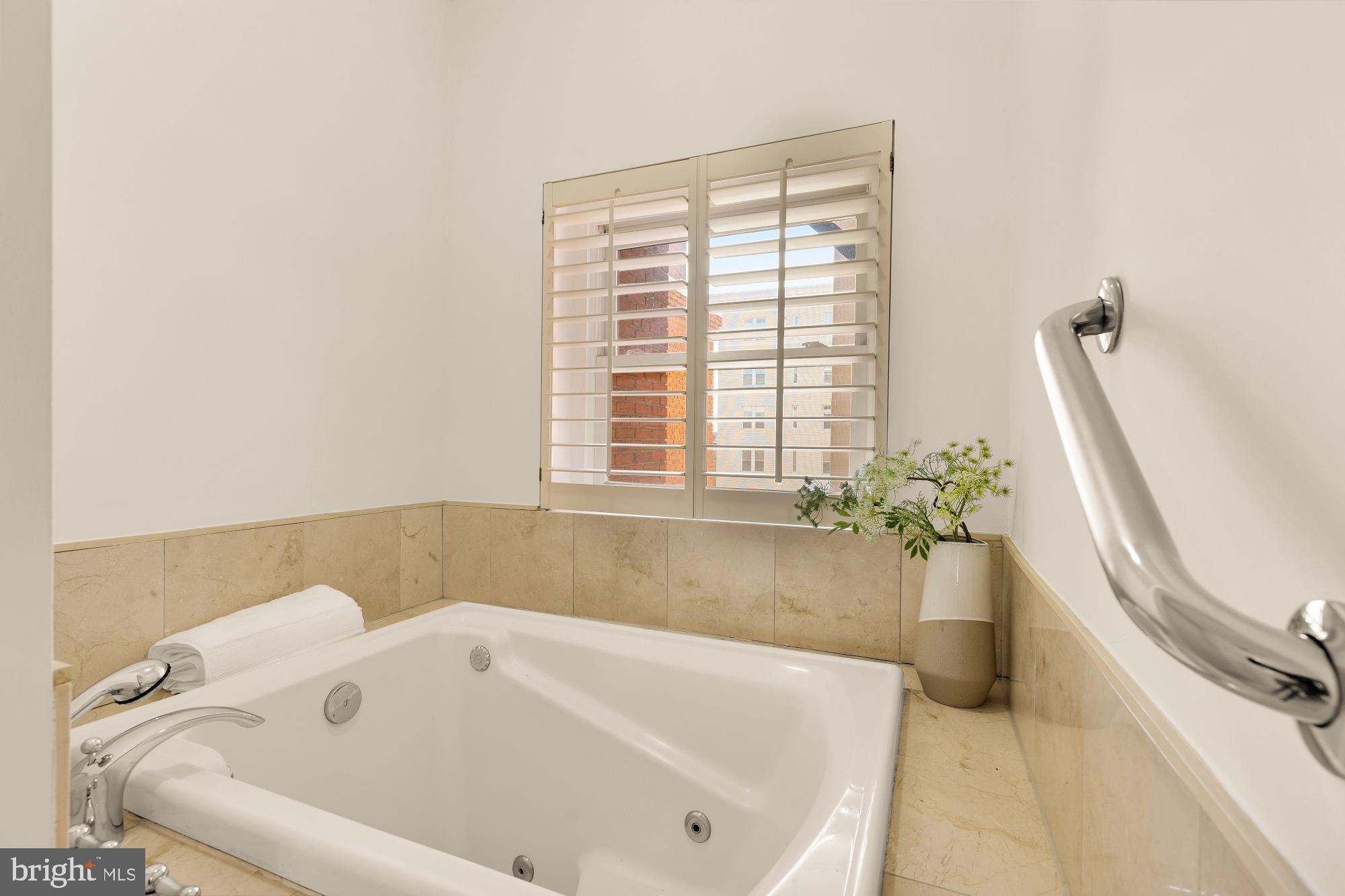 1704 16TH STREET NW 5