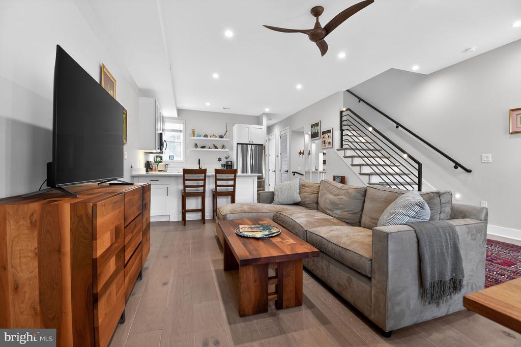 2210 1ST STREET NW Unit: 2