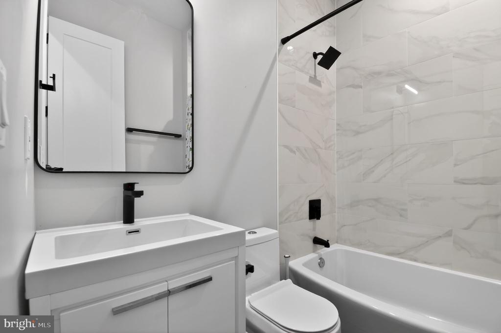 2210 1ST STREET NW Unit: 2