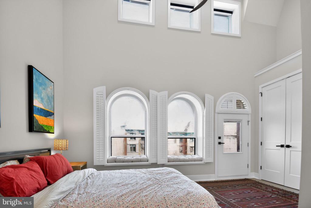 2210 1ST STREET NW Unit: 2