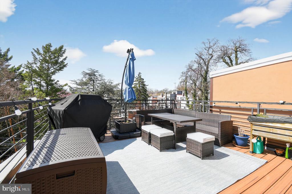 2210 1ST STREET NW Unit: 2