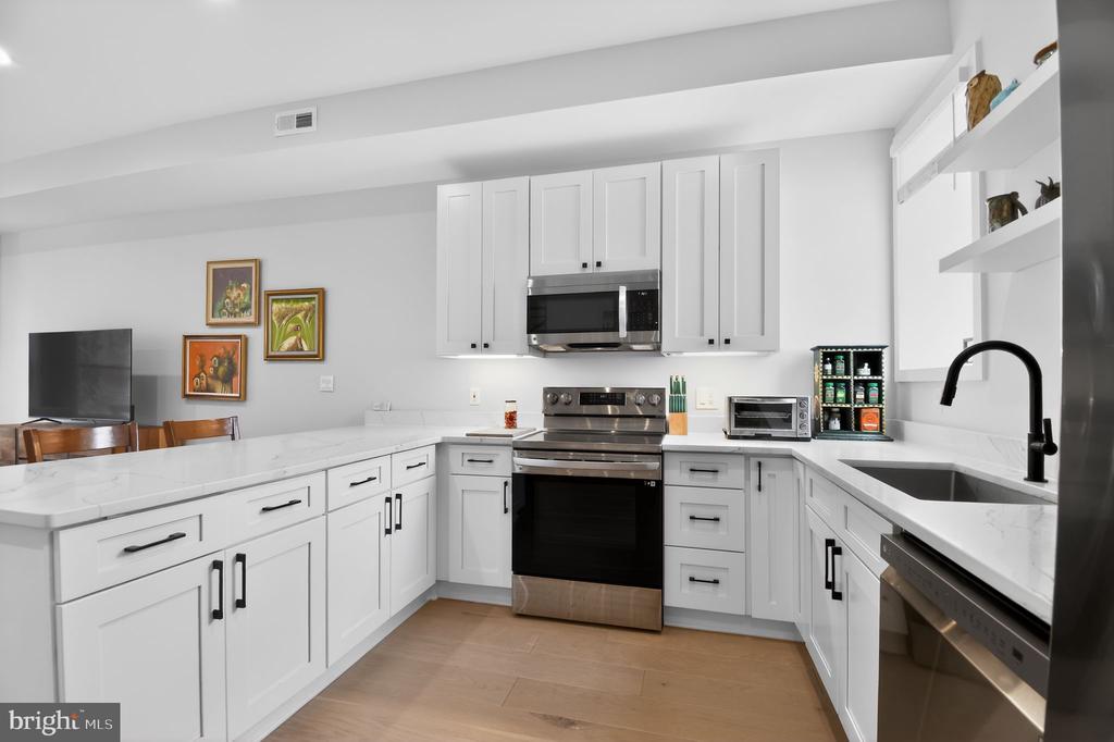 2210 1ST STREET NW Unit: 2