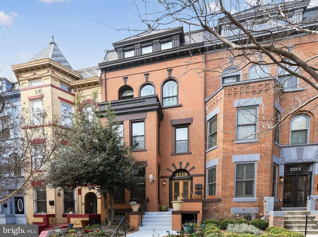 2210 1ST STREET NW Unit: 2
