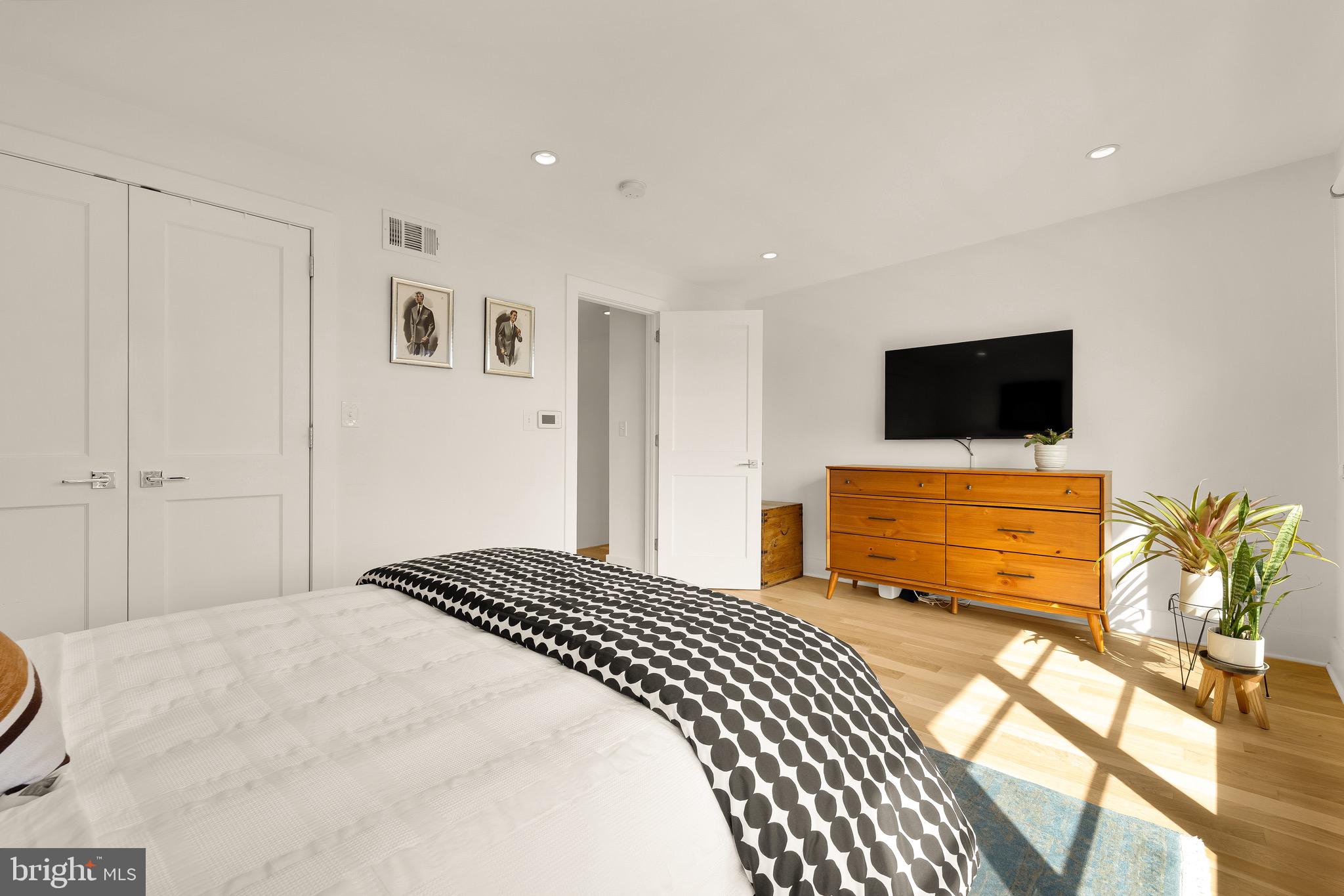 930 FRENCH STREET NW 2