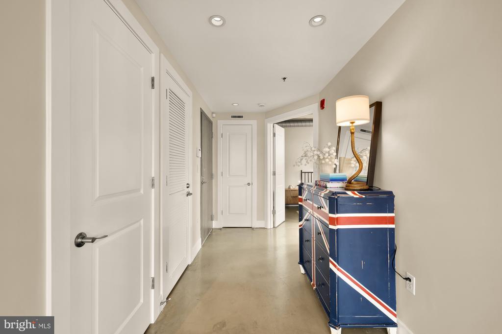 916 G STREET NW 806