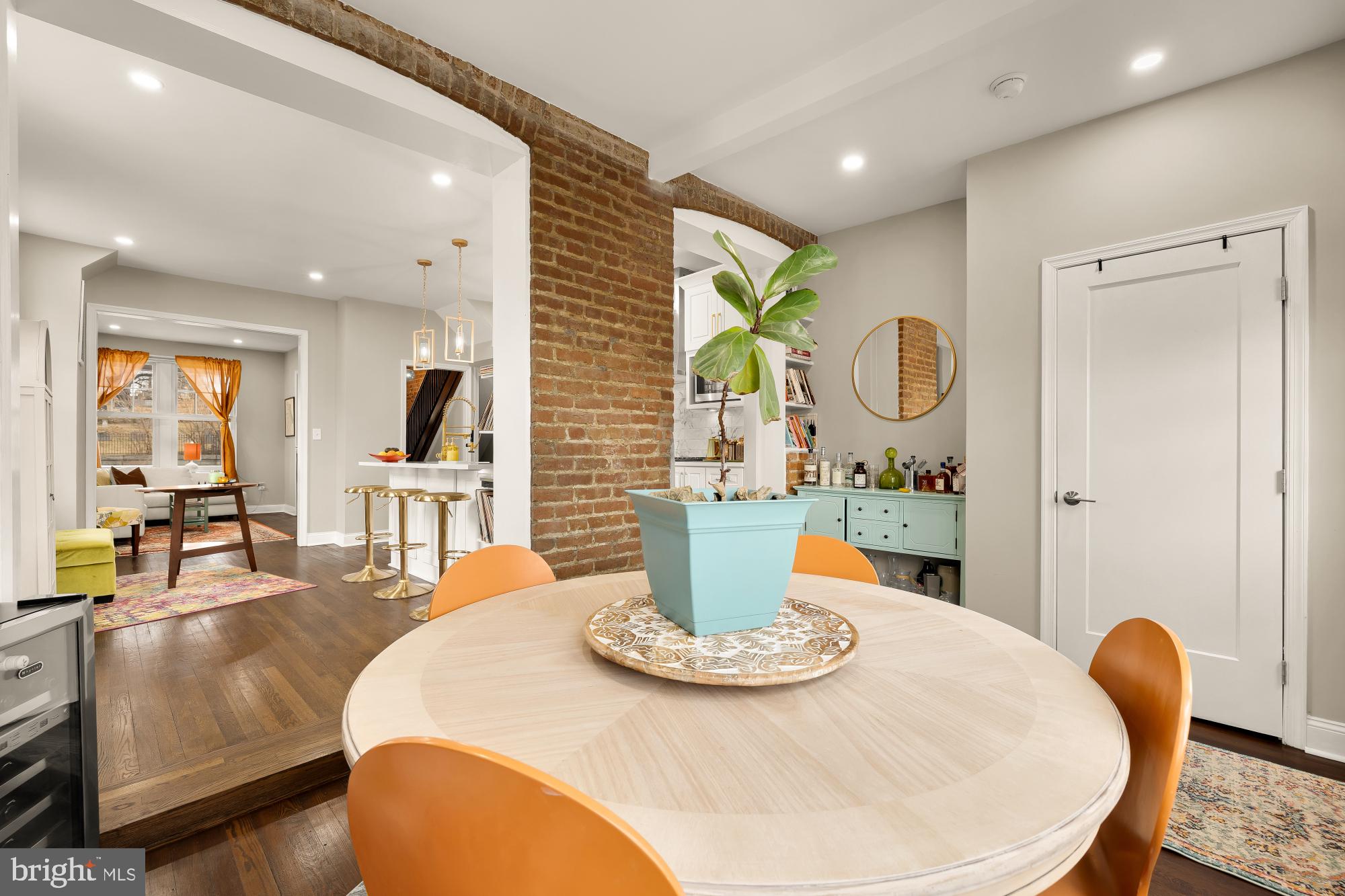 2124 NORTH CAPITOL NW