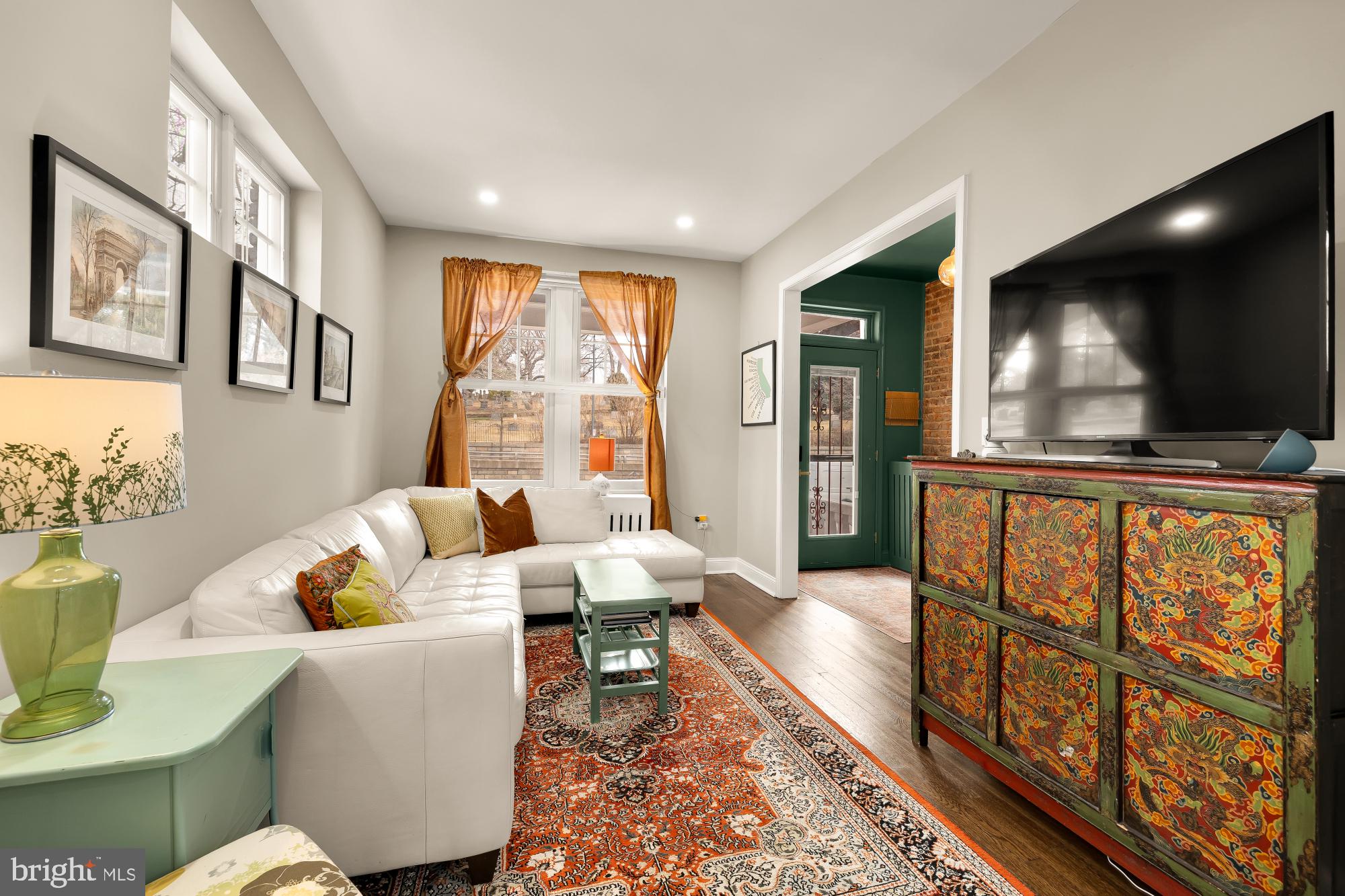 2124 NORTH CAPITOL NW