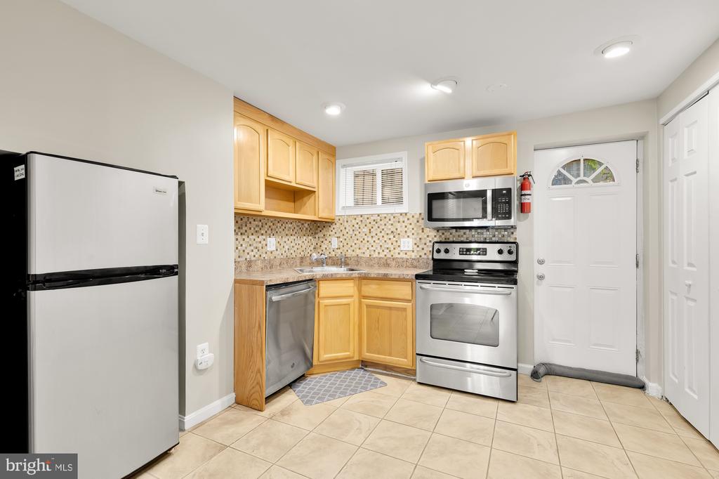 1632 NEW JERSEY AVENUE NW BASEMENT UNIT