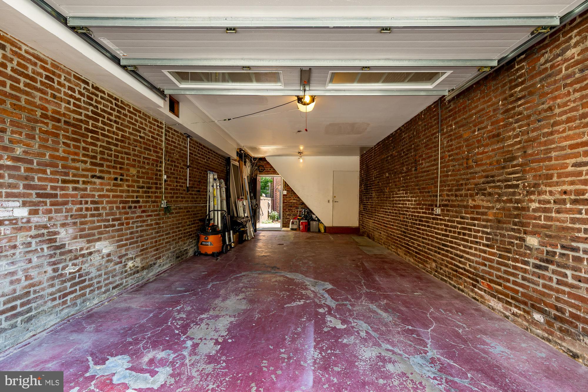 128 D STREET SE