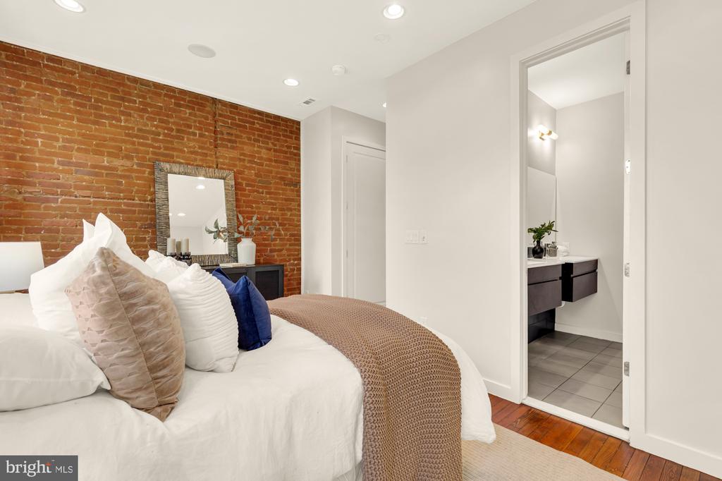 34 RANDOLPH PLACE NW