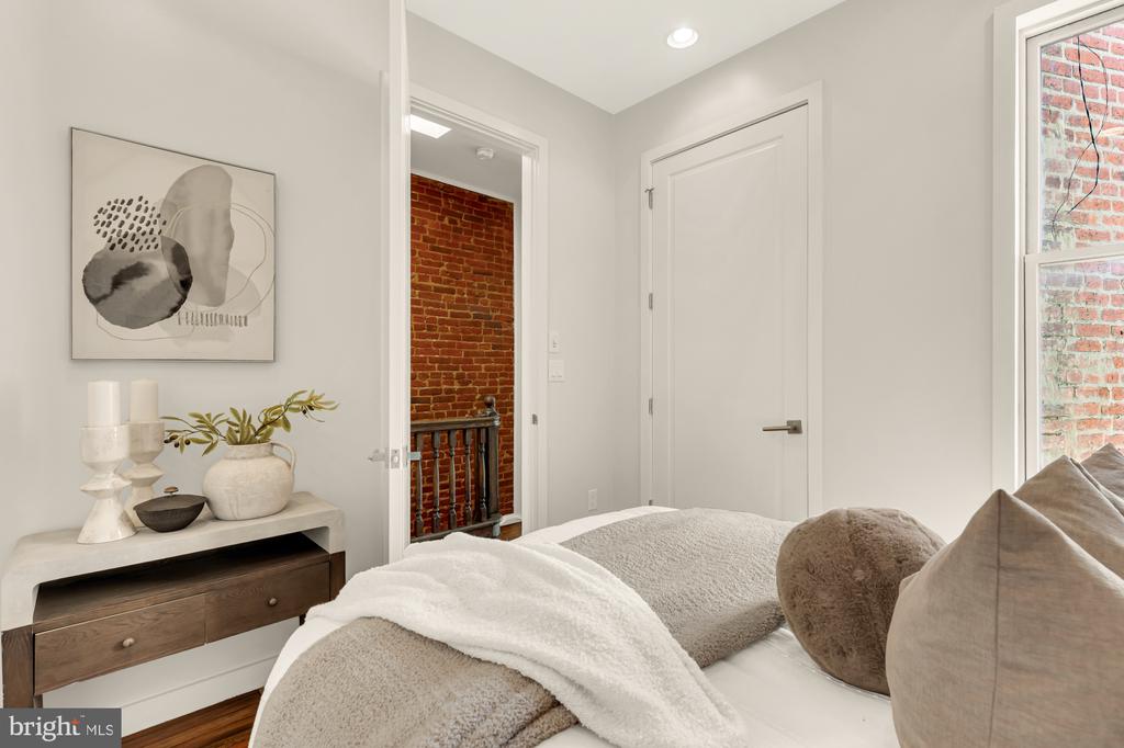 34 RANDOLPH PLACE NW