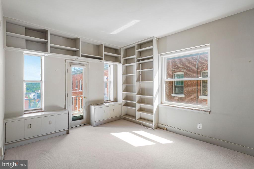 2127 CALIFORNIA STREET NW Unit: 704