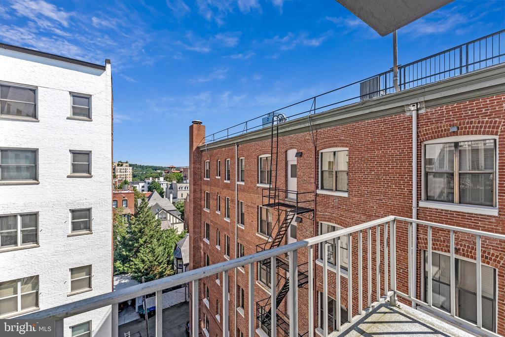 2127 CALIFORNIA STREET NW Unit: 704