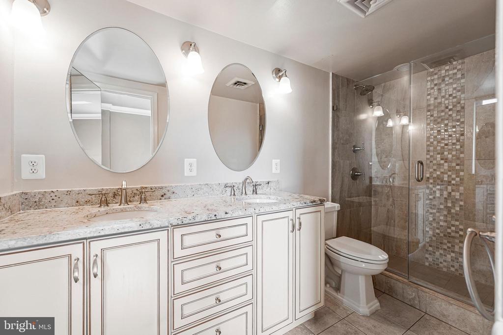 2127 CALIFORNIA STREET NW Unit: 704