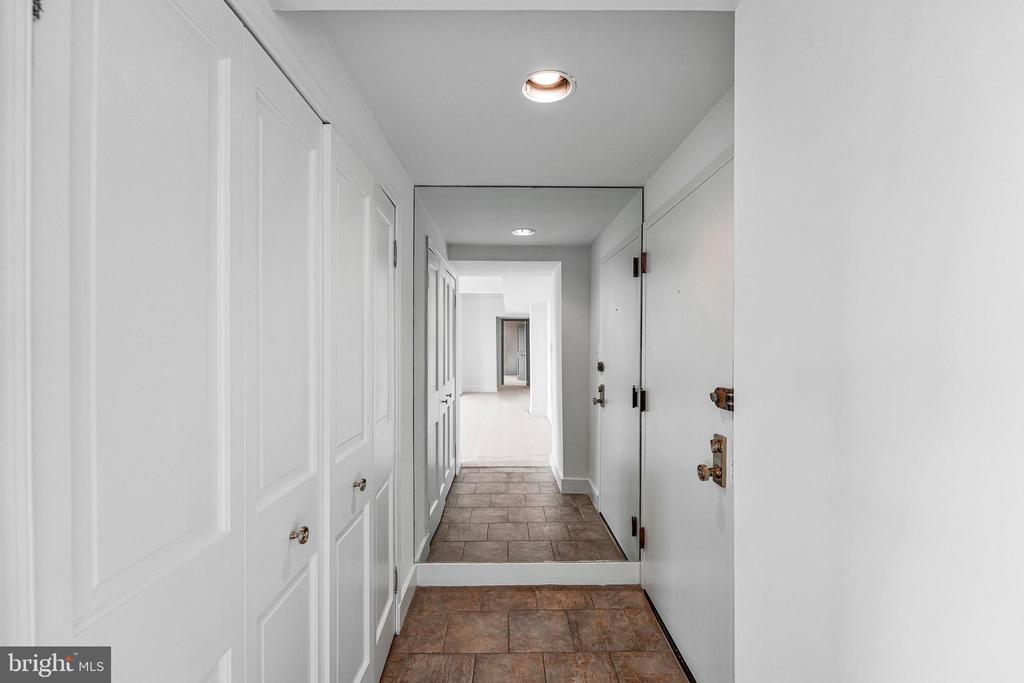2127 CALIFORNIA STREET NW Unit: 704