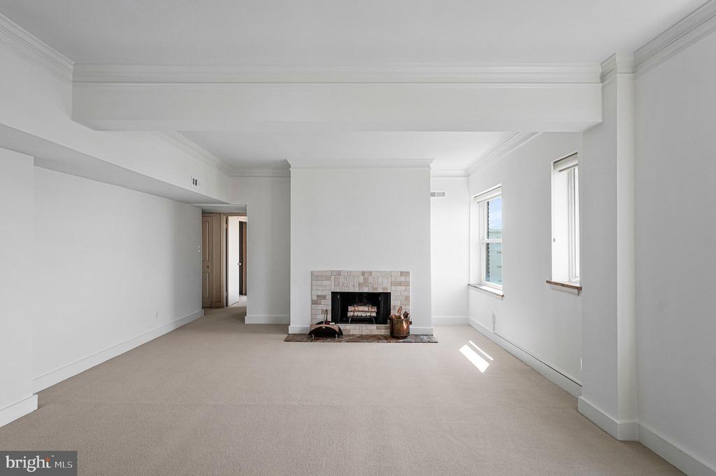 2127 CALIFORNIA STREET NW Unit: 704