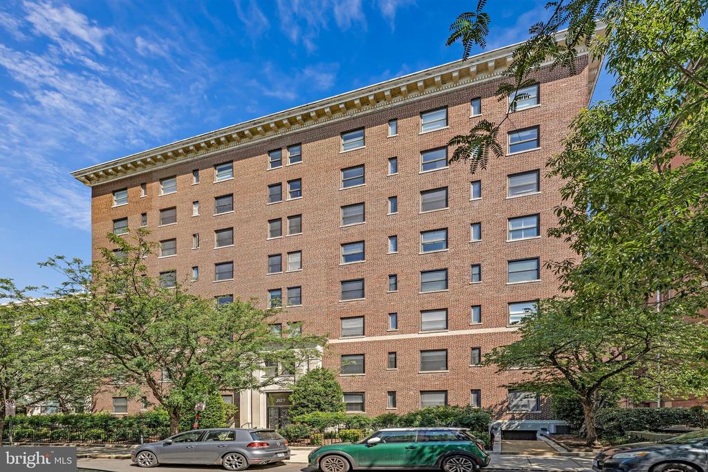2127 CALIFORNIA STREET NW Unit: 704