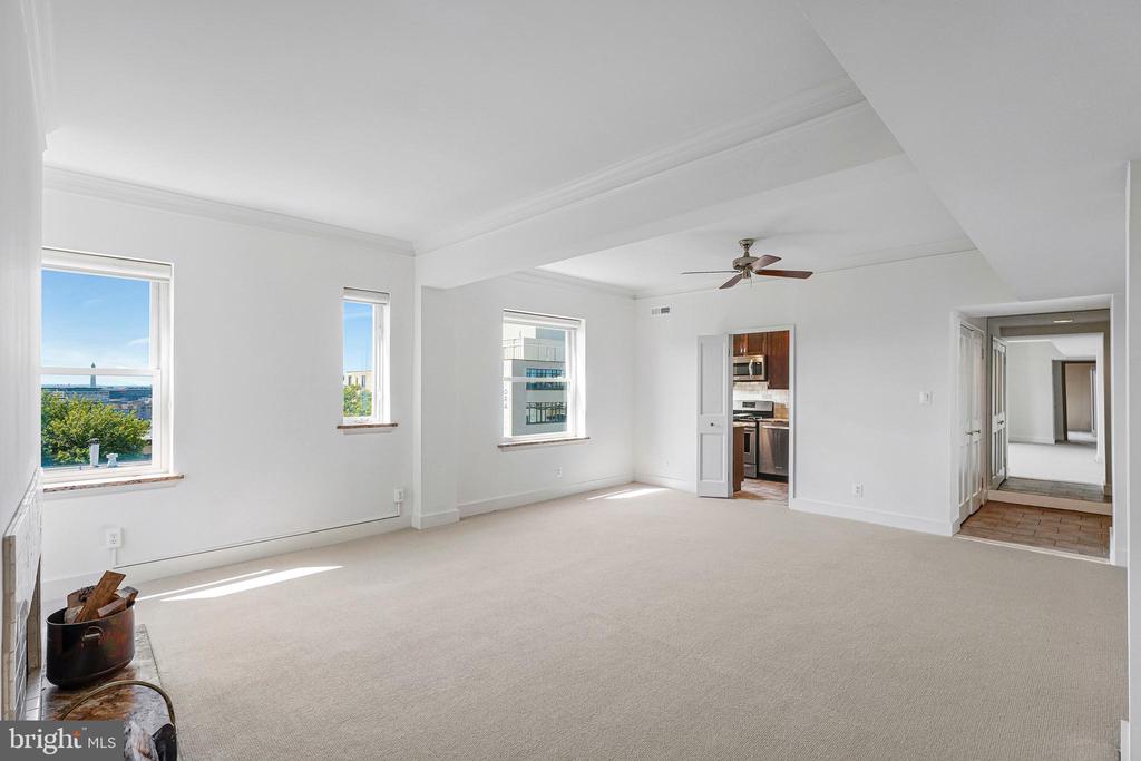 2127 CALIFORNIA STREET NW Unit: 704