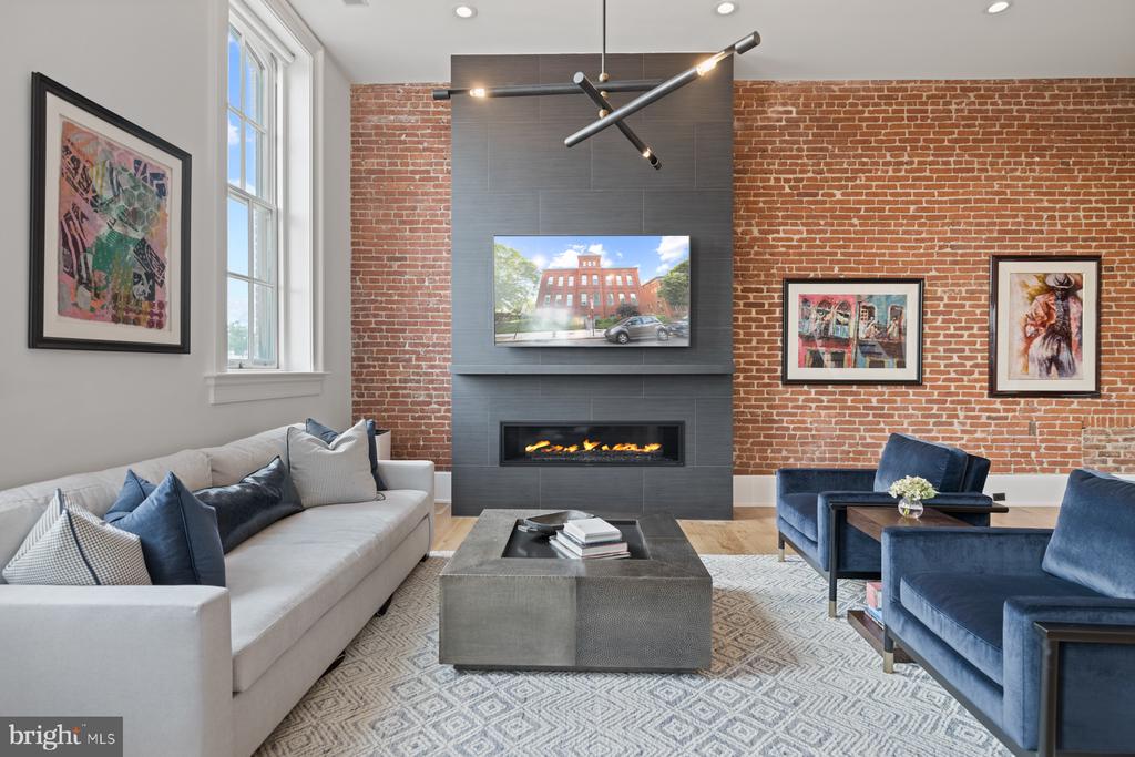 725 5TH STREET SE 23
