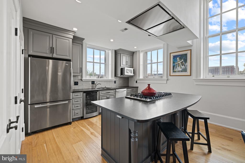 725 5TH STREET SE 23
