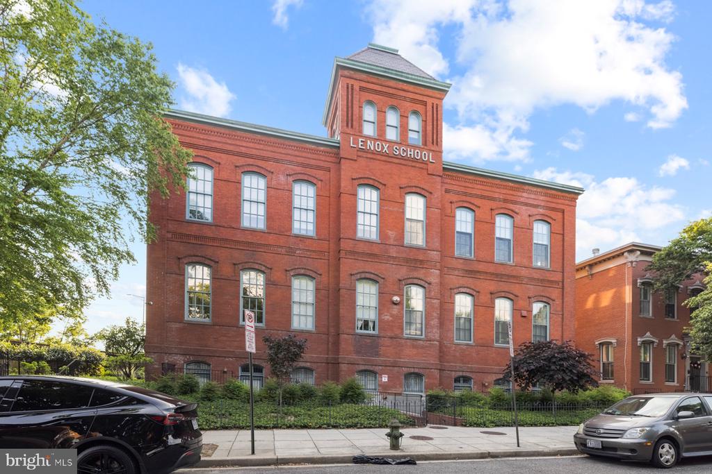 725 5TH STREET SE 23