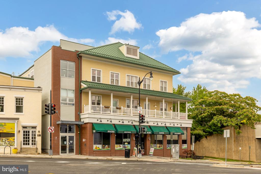 343 CEDAR STREET NW 305