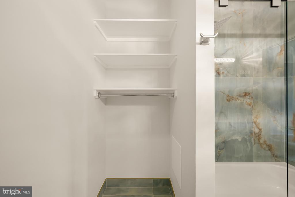 343 CEDAR STREET NW 305