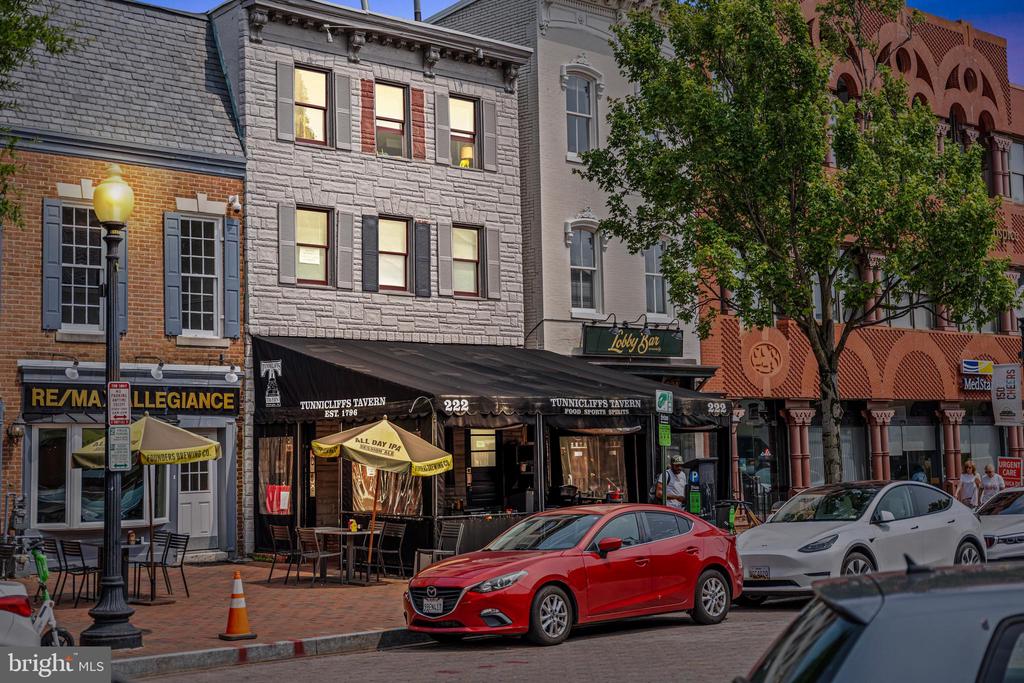 131 11TH STREET NE Unit: A
