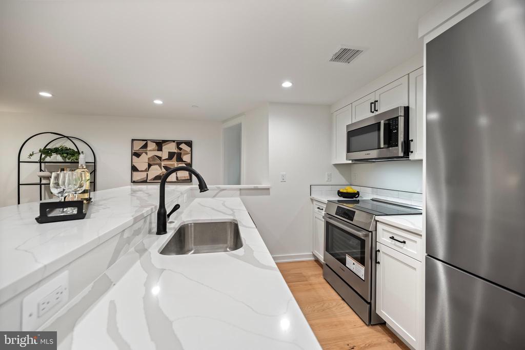 131 11TH STREET NE Unit: A