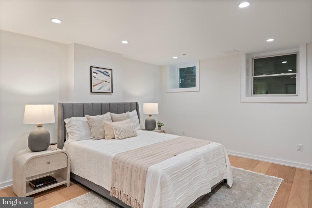 131 11TH STREET NE Unit: A