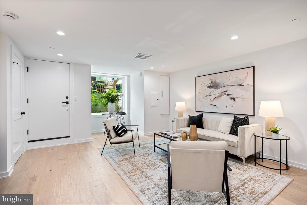 131 11TH STREET NE Unit: A