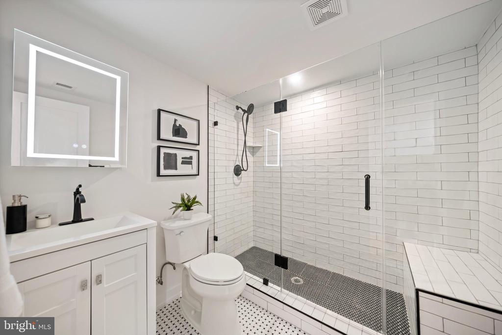 131 11TH STREET NE Unit: A