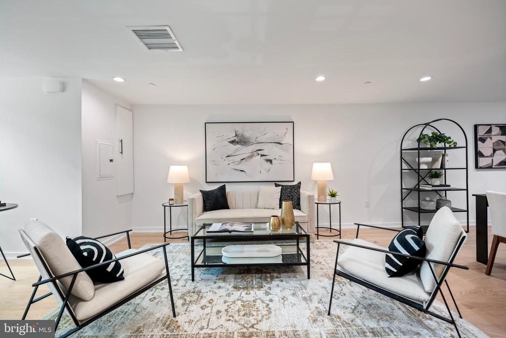 131 11TH STREET NE Unit: A