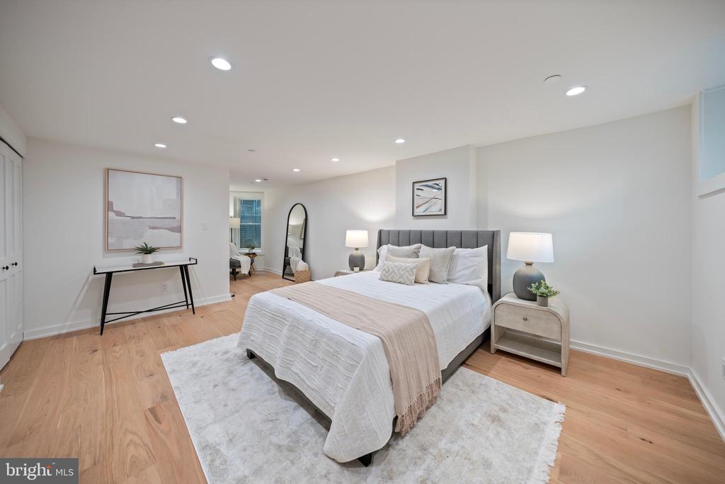 131 11TH STREET NE Unit: A