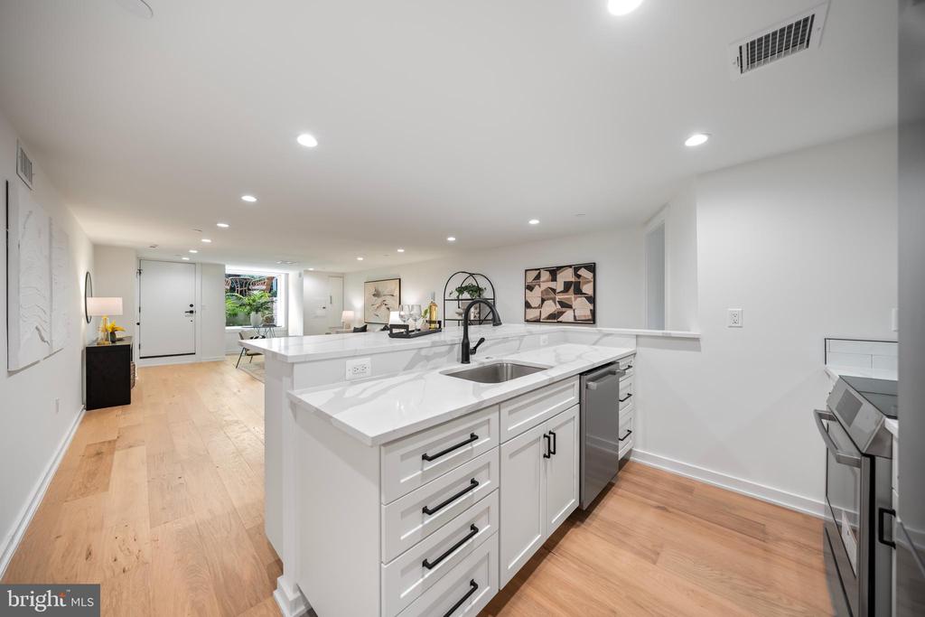 131 11TH STREET NE Unit: A