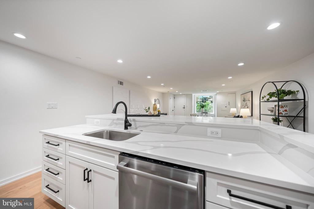 131 11TH STREET NE Unit: A