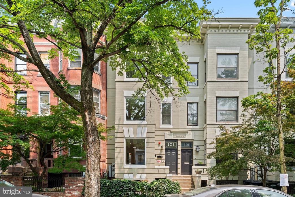 131 11TH STREET NE Unit: A