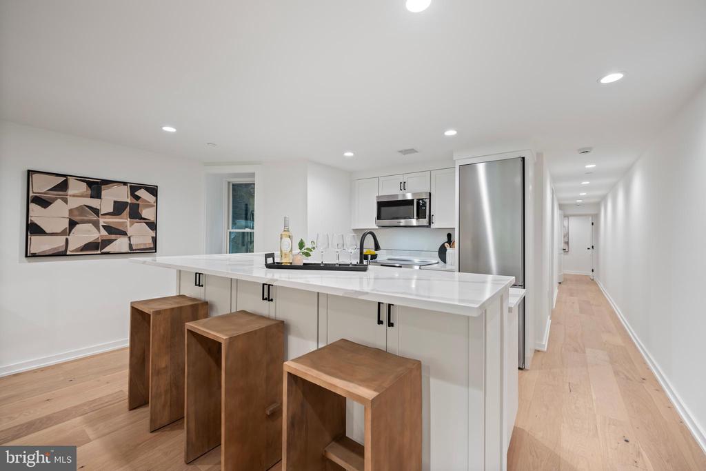 131 11TH STREET NE Unit: A